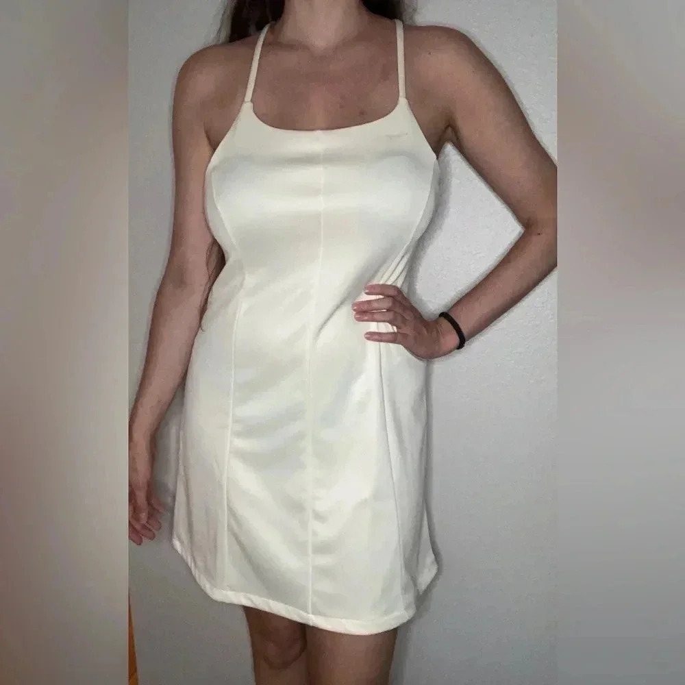 Nike Athletic Tie Back Size Medium Cream Mini Dress